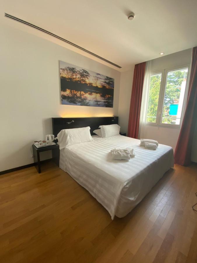 Card International Hotel Rimini Exterior photo