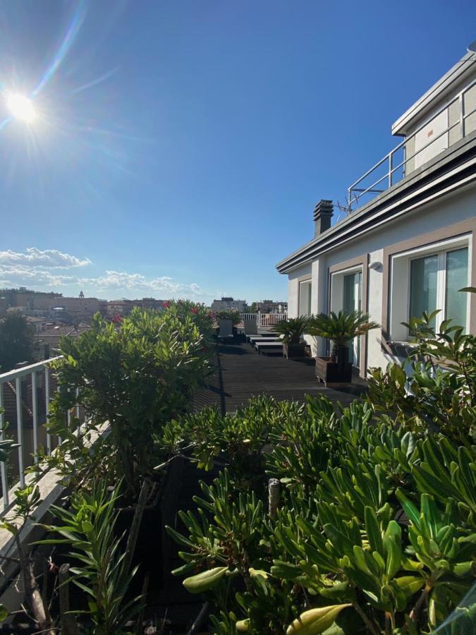 Card International Hotel Rimini Exterior photo