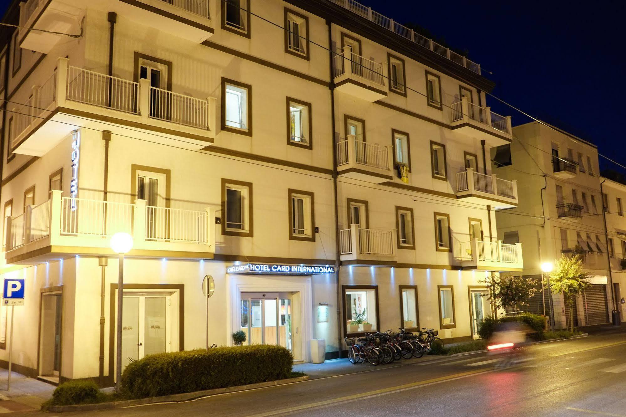 Card International Hotel Rimini Exterior photo