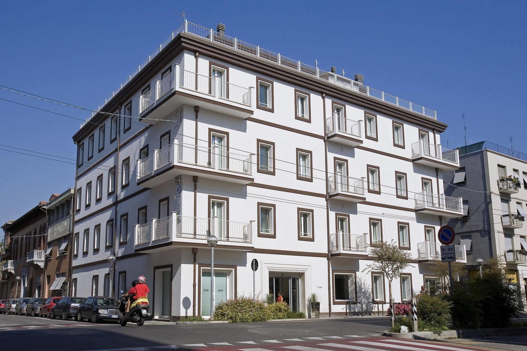 Card International Hotel Rimini Exterior photo